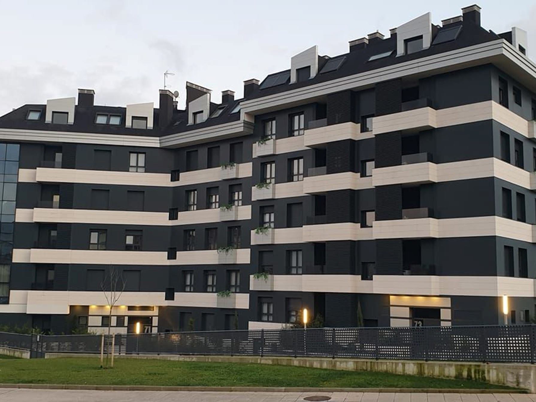 Edificio viviendas Oviedo